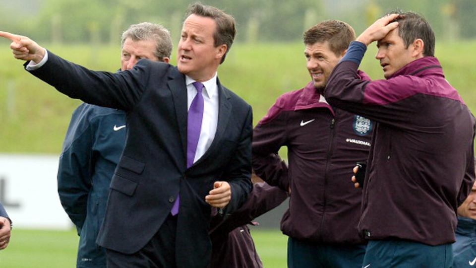 David Cameron, mantan Perdana Menteri Inggris. - INDOSPORT